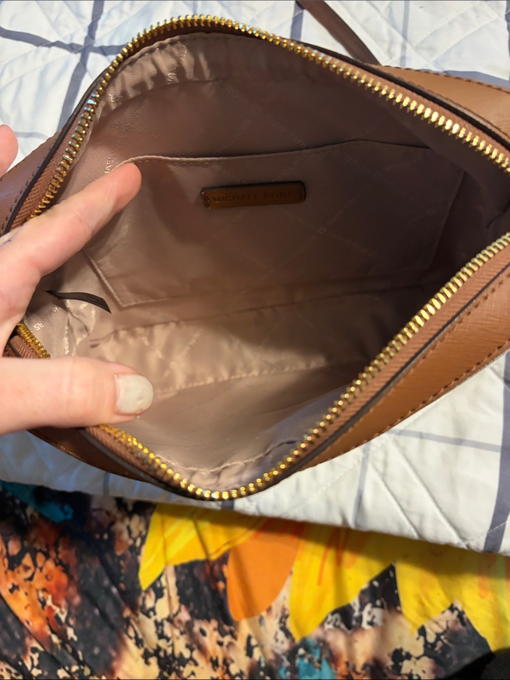 Michael Kors Signature Beige and Brown Crossbody with Gold Chain - Picture 2 of 3